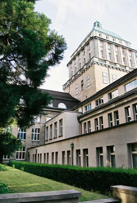 Universitas Zurich (Swiss) tampilan belakang
